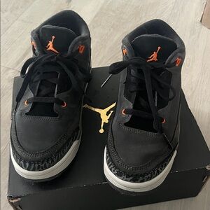 Jordan Retro 3 2Y Night Stadium/Total Orange  Boys sneakers